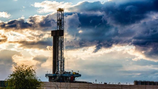 “美国VS 欧佩克”激战正酣, 油市谁会笑到最后?